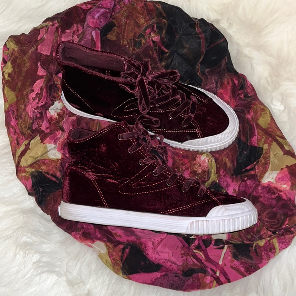 Tretorn Velvet Hightops